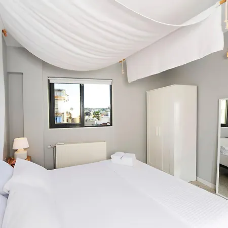 Live In Athens, Psyrri Aparthotel 4*